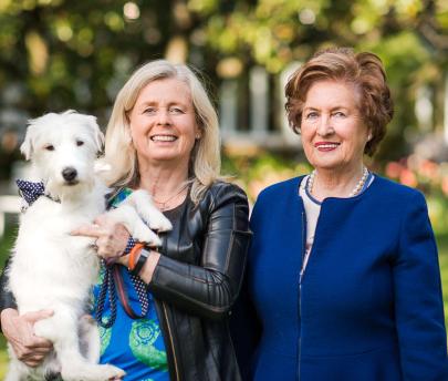 Frau Sissi und Irmgard Amort mit Gigo